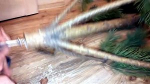 Подборка самых простейших способов установки Новогодней Ёлки в домашних условиях.