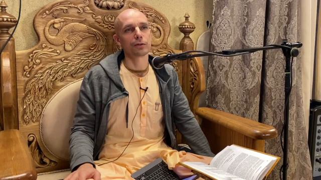 2020-12-03 — "Вритрасура как гуру" ШБ 6.12.16 в московском ашраме санкиртаны (Мадана-мохан дас) смотреть онлайн