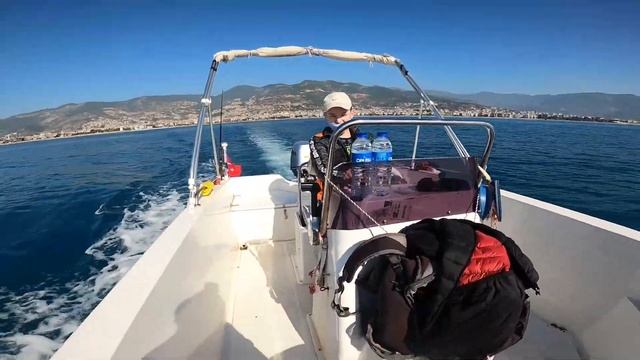 Первый в новом году выход в море. Прогулка с семьей по средиземному морю. смотреть онлайн