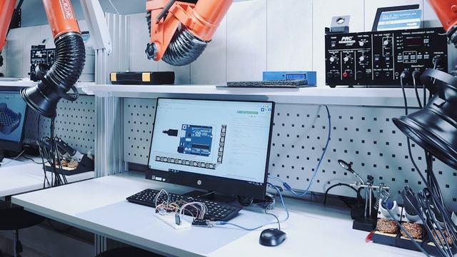 О дистанционной работе со школьниками в Технопарке Альтаир и о дистанционной работе в РТУ МИРЭА.mp4 смотреть онлайн