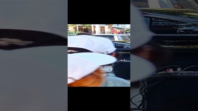 Уличный музыкант в Сочи