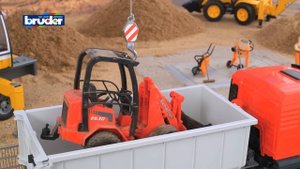 Scania Super 560R  Liebherr Kran LKW -- 03571 -- BRUDER Spielwaren