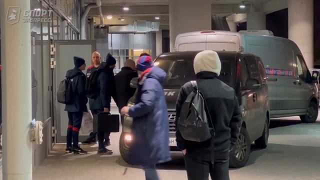 МАРИО ФЕРНАНДЕС УЕХАЛ СО СЛОМАННЫМ НОСОМ НА КТ В БОЛЬНИЦУ смотреть онлайн