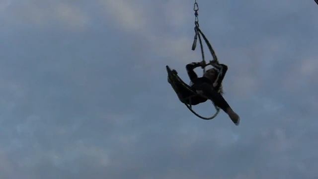 Девушка на луне смотреть онлайн