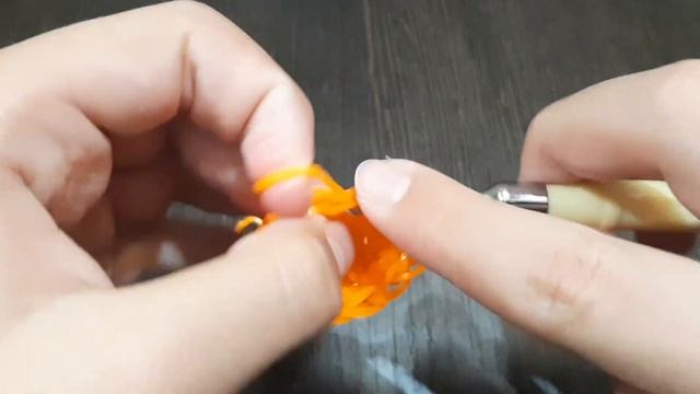 Лумигуруми ДИНОЗАВР (часть 1)| Плетение из резиночек Rainbow Loom динозавр  БЕЗ СТАНКА