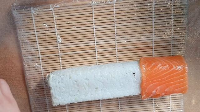 Готовлю суши дома на 8 марта, как сварить рис, сделать заправку к рису, какие начинки. смотреть онлайн