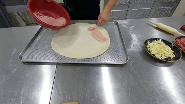 Пицца в домашних условиях самый большой пиццей в мире Узбекский пиццы Как готовить пиццу смотреть онлайн