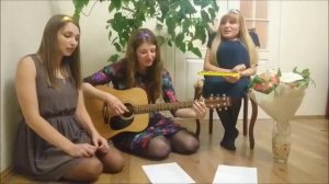 "Стоят девчонки, стоят в сторонке". В исполнении нижневартовского трио "Губы"