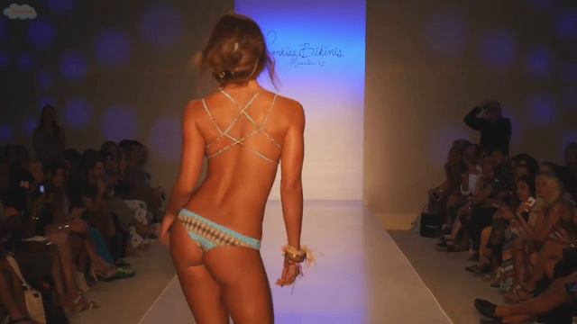 Купальники🌴 Показ моды