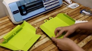 Проекты на плоттере ScanNCut. Коробочка для бутерброда "Крокодил"