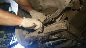 ОБЛОМИЛО ШПИЛЬКУ КРЕПЛЕНИЯ СТАБИЛИЗАТОРА НА РЫЧАГЕ ВАЗ КЛАССИКА.