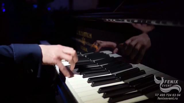 Заказать артистов в зеркальных костюмах на встречу гостей в Москве. Зеркальные люди на праздник.