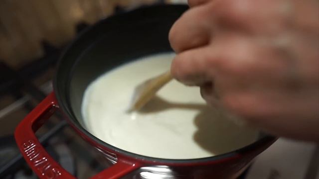 LASAGNE AL FORNO – ricetta classica fatta in casa con besciamella e ragù смотреть онлайн