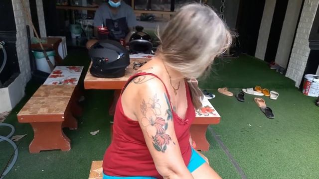 Bamboo Tattoo Blüten Ranken Kolibri Flowers NOOM Bamboo Ink Tattoo Khao Lak BangNiang смотреть онлайн