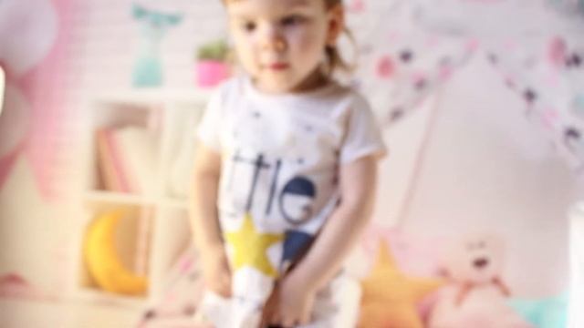 Как выглядит девочка в 2 года 3 месяца