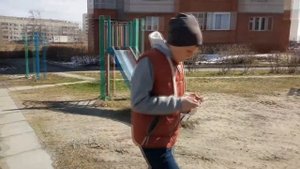 Короче говоря, разбил телефон друга