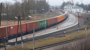 Тепловоз 2ТЭ116-343Б/401Б, поезд-контейнеровоз