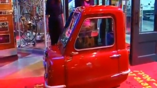 Самая маленькая машина в Мире