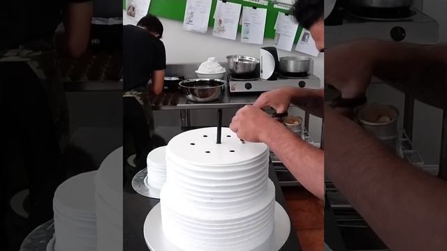 How To Make Most Beautiful Wedding Cake With Edible Flowers? | 5 Tier Cake.