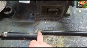 Фронтальный погрузчик XCMG ZL30G / Восстановление газовых упоров капота.