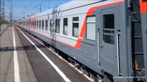 Электровоз ЭП2К-210 с поездом Санкт-Петербург — Кисловодск