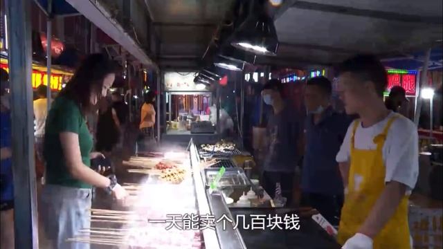 Ночные рынки в Хэйхэ привлекают китайских туристов смотреть онлайн