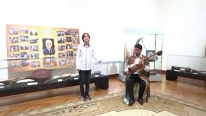 Музыкальный номер на старинном инструменте тар