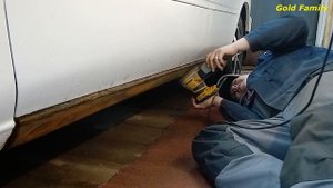 Toyota Corolla Тойота Королла, Красим пороги с нанесением антигравия. Предпродажная подготовка