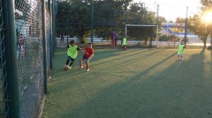 2018-08-27 #2 – 6-7yo kids play football