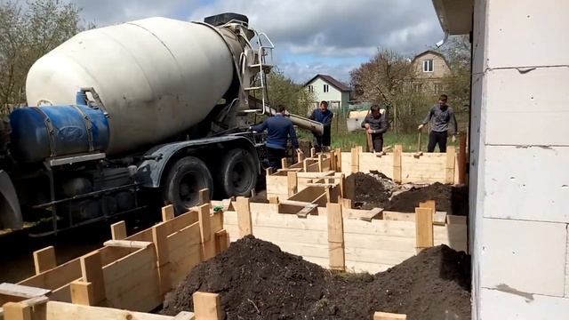 Заливка фундамента по землю смотреть онлайн