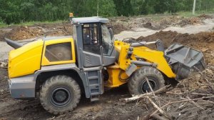 Колёсный погрузчик П465 тракторного завода ДСТ-УРАЛ