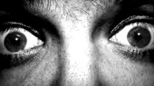 Истории на ночь | Нечто в  подъезде