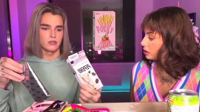 ПРОБУЕМ ЯПОНСКИЕ СЛАДОСТИ с ДАШЕЙ ГРАФ?? смотреть онлайн