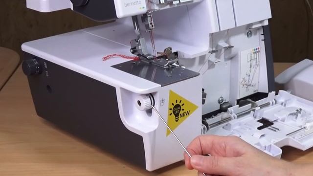 Новый обзор оверлока. Оверлок Juki B950N. Сравниваю с Bernette b44. смотреть онлайн