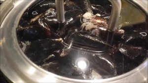 Как готовить морские  мидии. Tрадиционное голландское блюдо "Мидии с овощами и вином" ВИДЕО РЕЦЕПТ