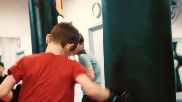 Фитнесклуб, секция бокса смотреть онлайн