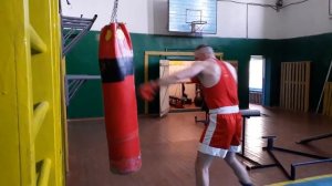 Бокс тренеровка левой руки.