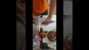 Солим сырка и щёкура.