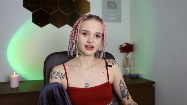 ЭТОТ СУМАСШЕДШИЙ ГОД | как я бросила пить и пошла работать в эскорт смотреть онлайн