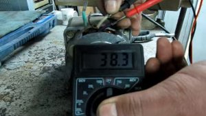 Подключаем электродвигатель к сети 220в (кондер и реле не используем)