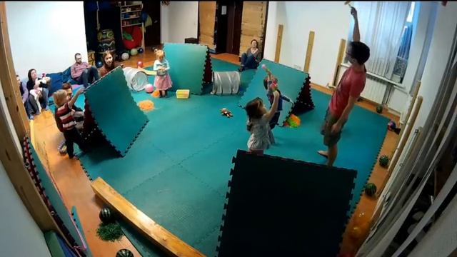 Готовимся к летнему сезону - строим шалаши с детьми! смотреть онлайн