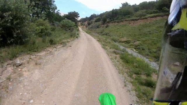 прокатились на эндуро до скамейки в горах Осетии смотреть онлайн