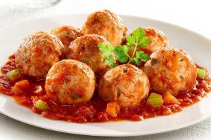 Тефтели из куриного фарша. Домашняя еда.