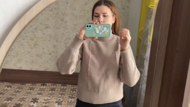 Нам дали путевку в сад. Уехали в деревню, чтоб спилить дерево.