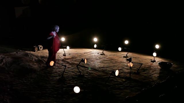 AURORA - performance -