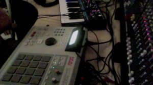 Live Deep House, AKAI MPC2000 xl, S1100, Novation Bass Station II