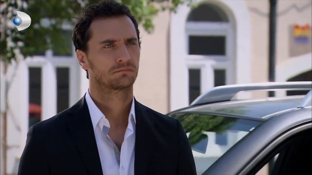 Fatmagul Español - ¡El gran enfrentamiento entre Fatmagul y Yaşarans! - Escenas Especiales смотреть онлайн