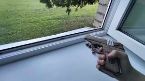 Обзор на MP7 и ПМ сделанных за один день из картона по Standoff2!!!