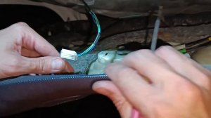 Toyota COROLLA/AURIS. Как снять карту двери (не работает рычажок блокировки)