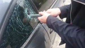 Как вскрыть Citroën c4 если сел аккумулятор))))
